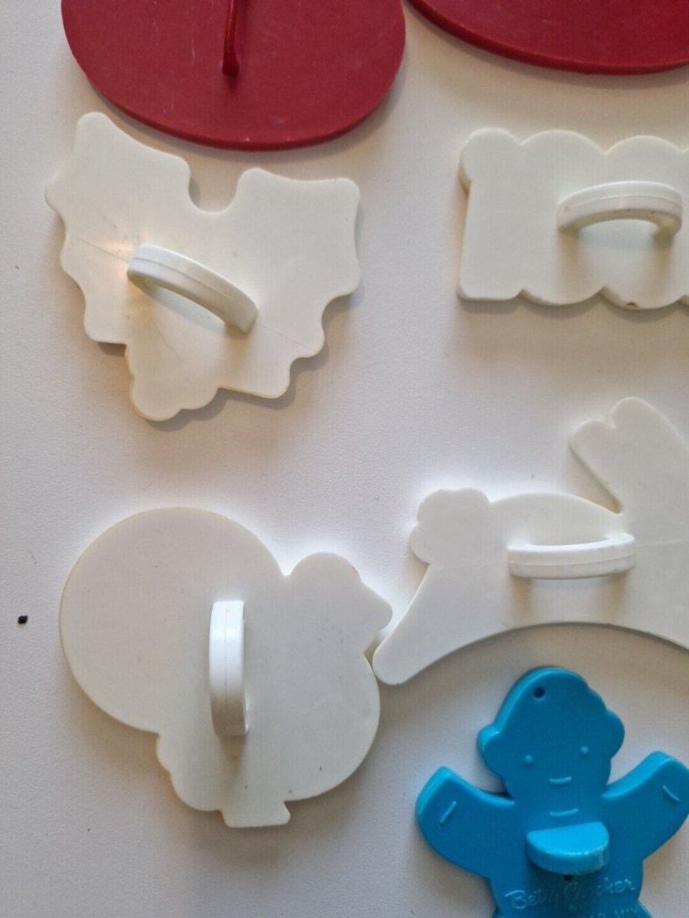Holiday Cookie Cutter Christmas Halloween Easter Vintage Tupperware 23 Lot - Picture 12 of 12